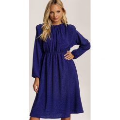 Granatowa Sukienka Savathera. Niebieskie sukienki damskie Renee, s, bez wzorów, bez kołnierzyka, bez rękawów, midi. Za 139,99 zł.
