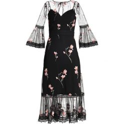 Forever New EMBROIDERED MIDI DRESS Długa sukienka black. Czarne sukienki damskie marki Forever New, bez wzorów, z poliesteru, bez kołnierzyka, z długim rękawem, długie, midi. Za 469,00 zł.