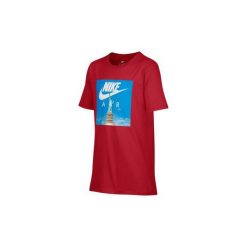 T-shirty z krótkim rękawem Dziecko Nike Boys' Sportswear T-Shirt 894301 657. Czerwone t-shirty chłopięce Nike, bez wzorów, z krótkim rękawem. Za 84,87 zł.
