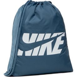 Plecak NIKE - BA6209 418 Granatowy. Niebieskie plecaki męskie Nike, bez wzorów, z materiału, sportowe. Za 49,00 zł.