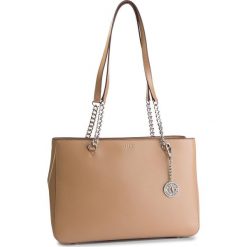 Torebka DKNY - Bryant Lg Shppr Tote R74A3008 Latte LAT. Pomarańczowe torebki klasyczne damskie DKNY, bez wzorów, ze skóry, klasyczne, bez dodatków. Za 1199,00 zł.