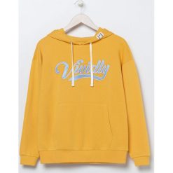 Bluza z kapturem - Żółty. Żółte bluzy damskie Sinsay, s, bez wzorów, bez rękawów, z kapturem. Za 59,99 zł.