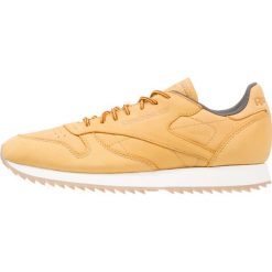 Reebok Classic CL LEATHER RIPPLE WP Tenisówki i Trampki golden wheat/urban grey. Szare tenisówki damskie marki Reebok Classic, z gumy, reebok classic. W wyprzedaży za 204,50 zł.