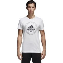KOSZULKA ADIDAS ADI EMBLEM (XXL). Koszulki męskie Adidas, xxl, z napisami, bez kołnierzyka, bez rękawów. W wyprzedaży za 79,99 zł.