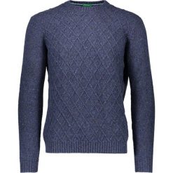 Sweter w kolorze niebieskim. Niebieskie swetry klasyczne męskie marki Benetton, m, z wełny, z okrągłym kołnierzem. W wyprzedaży za 84,95 zł.