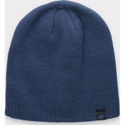 Czapka męska CAM300 - ciemny granat. Czapki męskie 4f, na zimę, bez wzorów. Za 29,99 zł.