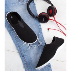 Tenisówki damskie N/M BK-108 Czarne. Czarne trampki i tenisówki damskie N/M, bez wzorów, z materiału, bez zapięcia. Za 36,00 zł.