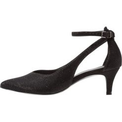Peter Kaiser CELIA Czółenka schwarz schimmer. Czarne buty ślubne damskie Peter Kaiser, z materiału. Za 749,00 zł.