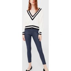 Mango - Jeansy Belle. Niebieskie jeansy damskie marki Mango. Za 139,90 zł.