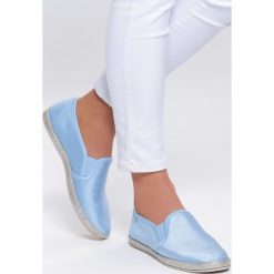 Jasnoniebieskie Tenisówki Fleur De Lis. Niebieskie trampki i tenisówki damskie Renee, bez wzorów, bez zapięcia. Za 59,99 zł.