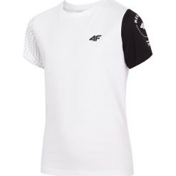 T-shirt chłopięcy (122-164) JTSM233 - biały. Białe t-shirty chłopięce z materiału. W wyprzedaży za 29,99 zł.