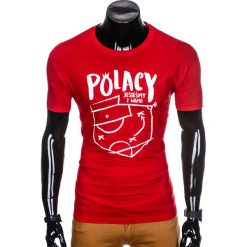 T-SHIRT MĘSKI Z NADRUKIEM S966 - CZERWONY. Czerwone t-shirty męskie Ombre Clothing, s, z nadrukiem, bez kołnierzyka. Za 19,99 zł.