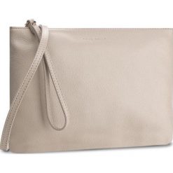 Torebka COCCINELLE - AV3 Pochette E5 AV3 55 69 07 Seashell 143. Brązowe listonoszki damskie marki Coccinelle. W wyprzedaży za 349,00 zł.