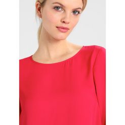 Bluzki asymetryczne: Cortefiel BASIC BLOUSE WITH PINSTICHES IN HEM Bluzka pink