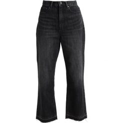 Jeansy damskie: Wåven BIRTE Jeansy Dzwony dirty black open hem