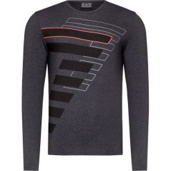 T-shirt EA7 EMPORIO ARMANI. Szare t-shirty męskie EA7 Emporio Armani, z nadrukiem, z bawełny, z okrągłym kołnierzem, długie. Za 333,00 zł.