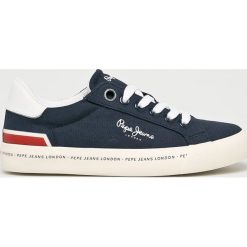Pepe Jeans - Tenisówki dziecięce. Białe trampki chłopięce Pepe Jeans, bez wzorów, z jeansu, na sznurówki. W wyprzedaży za 129,90 zł.