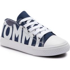 Trampki TOMMY HILFIGER - Low Cut Lace-Up Sneaker T3B4-30274-0618 Blue/White X007. Niebieskie trampki dziewczęce TOMMY HILFIGER, bez wzorów, z gumy, na sznurówki. Za 259,00 zł.