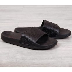 Klapki męskie basenowe czarne Cross Jeans FF1R4086C - czarny. Czarne klapki męskie Cross Jeans, bez wzorów, z jeansu. Za 41,99 zł.