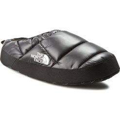 Kapcie THE NORTH FACE - Nse Tent Mule III T0AWMGFG4 ShnyBlack/Black. Czarne klapki męskie The North Face, z gumy. W wyprzedaży za 139,00 zł.