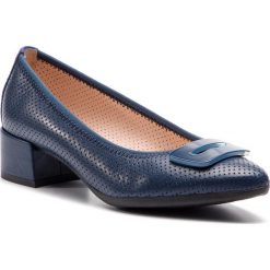 Półbuty HISPANITAS - Soho-9 HV98784 Jeans. Niebieskie półbuty damskie Hispanitas, z aplikacjami, z jeansu, eleganckie, bez obcasa, na obcasie, bez zapięcia. W wyprzedaży za 299,00 zł.