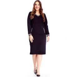 Bawełniana sukienka z lampasami czarny. Czarne sukienki damskie N/A, plus size, bez wzorów, z bawełny, bez kołnierzyka, plus size, bez rękawów. Za 87,53 zł.