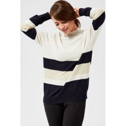 Sweter w paski z metaliczną nitką. Brązowe swetry damskie Moodo, l, w paski, z bawełny, długie. Za 89,99 zł.