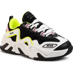 Sneakersy MSGM - Scarpa Donna 2841MDS7001 140 12 Biały Kolorowy. Białe półbuty damskie MSGM, na co dzień, bez wzorów, ze skóry, bez obcasa, na płaskiej podeszwie, bez zapięcia. Za 1119,00 zł.
