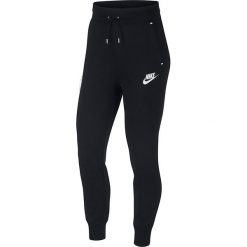 Spodnie dresowe w kolorze czarnym. Czarne spodnie damskie Nike Women, xl, ze skóry. W wyprzedaży za 189,95 zł.