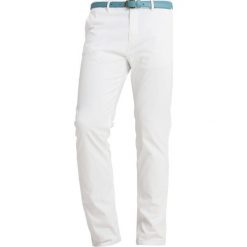 Chinosy męskie: Scotch & Soda STUART Spodnie materiałowe vintage white