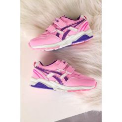 Różowe buty sportowe na rzepy casu 20b2/p. Różowe buty dziewczęce sportowe Casu, bez wzorów, na rzepy. Za 49,99 zł.