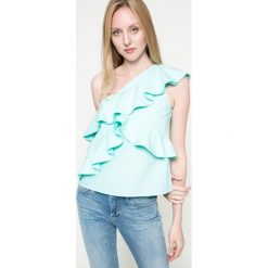 Noisy May - Top Carrie. Zielone bluzki damskie marki Noisy May, s, bez wzorów, z bawełny, bez kołnierzyka. W wyprzedaży za 39,90 zł.