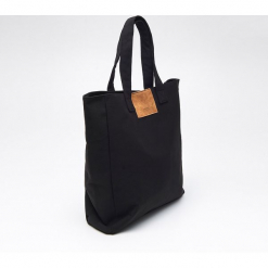 Duża torba TOTE BAG - Czarny. Czarne torebki klasyczne damskie marki Cropp, duże. Za 59,99 zł.