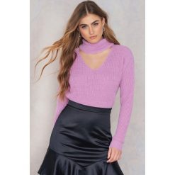 Swetry klasyczne damskie: Glamorous Sweter z dekoltem typu choker – Purple