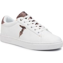 Sneakersy TRUSSARDI JEANS - 79A00527 W748. Białe półbuty damskie Trussardi Jeans, z jeansu. Za 489,00 zł.