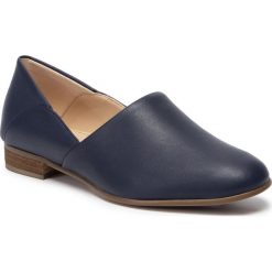 Półbuty CLARKS - Pure Tone 261447484 Navy Leather. Niebieskie półbuty damskie Clarks, bez wzorów, ze skóry, bez obcasa, na obcasie, bez zapięcia. W wyprzedaży za 329,00 zł.