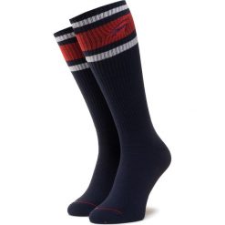 Skarpety Wysokie Unisex TOMMY HILFIGER - 320105001 Dark Navy 322. Niebieskie skarpetki damskie TOMMY HILFIGER, bez wzorów, z elastanu. Za 39,00 zł.