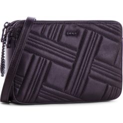 Torebka DKNY - R83EB639 Black 1. Czarne torebki klasyczne damskie DKNY, ze skóry, bez dodatków. Za 849,00 zł.