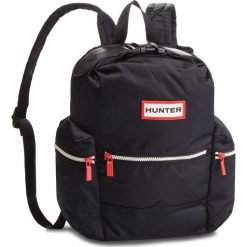 Plecak HUNTER - Original Topclip Backpack Nylon UBB6018ACD Black. Czarne plecaki męskie Hunter, bez wzorów, z nylonu, sportowe. W wyprzedaży za 299,00 zł.