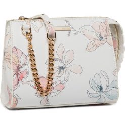 Torebka MONNARI - BAG1470-M00 White With Flower. Białe listonoszki damskie Monnari, bez wzorów, ze skóry ekologicznej, bez dodatków. W wyprzedaży za 129,00 zł.