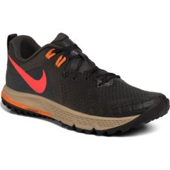 Buty NIKE - Air Zoom Wildhorse 5 AQ2222 002 Dk Smoke Grey/Laser Crimson. Czarne buty sportowe męskie Nike, z tworzywa sztucznego, bez zapięcia, do biegania, nike zoom. W wyprzedaży za 399,00 zł.