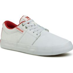 Tenisówki SUPRA - Stacks Vulc II 08029-148-M White/Red/White. Białe półbuty męskie Supra, na co dzień, bez wzorów, ze skóry, eleganckie, bez zapięcia. Za 279,00 zł.