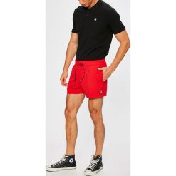 Fila - Szorty. Czerwone spodenki sportowe męskie Fila, m, bez wzorów, z poliesteru, sportowe. W wyprzedaży za 99,90 zł.