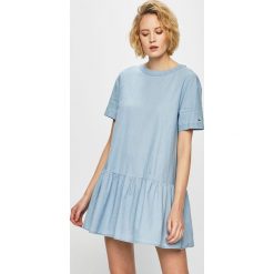Tommy Jeans - Sukienka. Niebieskie sukienki damskie Tommy Jeans, na co dzień, s, bez wzorów, z bawełny, casualowe, z okrągłym kołnierzem, bez rękawów, mini, proste. Za 449,90 zł.
