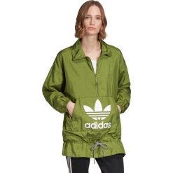 Adidas Originals Kurtka Zielony. Zielone kurtki damskie adidas Originals, bez wzorów, z materiału. Za 378,95 zł.