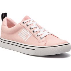 Tenisówki Juicy by Juicy Couture Charlee JJ167. Czarne półbuty damskie Juicy by Juicy Couture, bez wzorów, bez obcasa, bez zapięcia. W wyprzedaży za 199,00 zł.