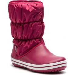 Śniegowce CROCS - Winter Puff Boot 14614 Pomegranate/White. Czerwone buty zimowe damskie Crocs, z materiału. Za 269,00 zł.