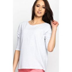 Jasnoszara Bluzka Unusual Back. Szare bluzki damskie Born2be, l. Za 39,99 zł.