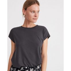 Gładki T-shirt basic - Szary. Szare t-shirty damskie Reserved, s, bez wzorów, bez kołnierzyka. W wyprzedaży za 19,99 zł.