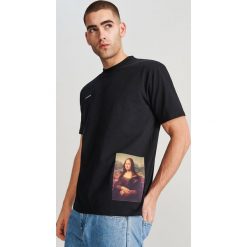 T-shirt Mona Lisa - Czarny. Czarne t-shirty męskie Reserved, xl, bez wzorów, bez kołnierzyka. Za 79,99 zł.